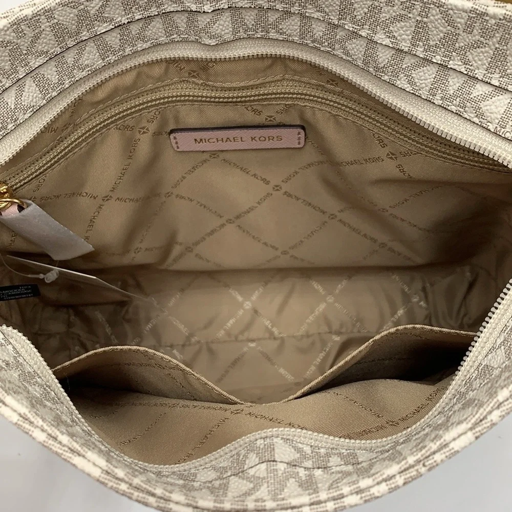 MICHAEL KORS 
Jet Set Travel Large Logo Messenger Bag
COLOR PWD BLSH MLT
NWT - Picture 13 of 16